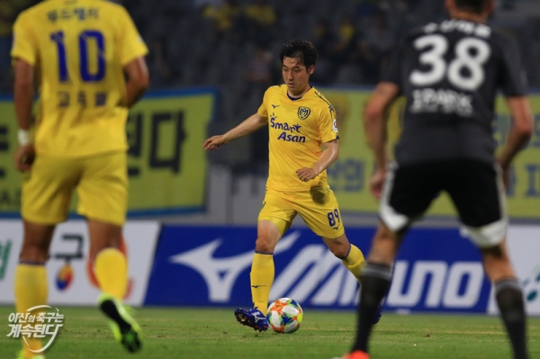 아산무궁화 MF 박세직