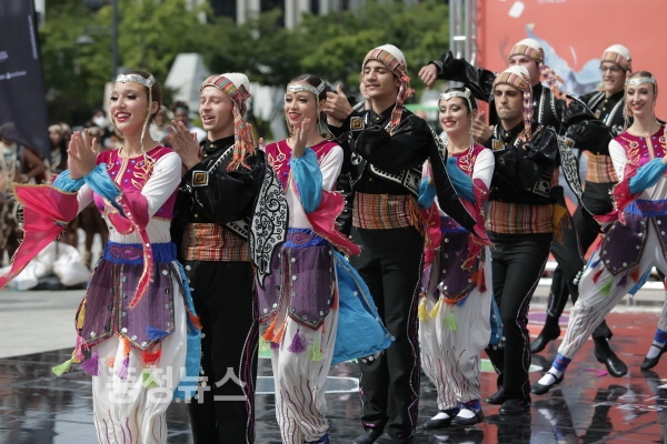 천안흥타령 춤축제 서울 광화문 쇼케이스 모습