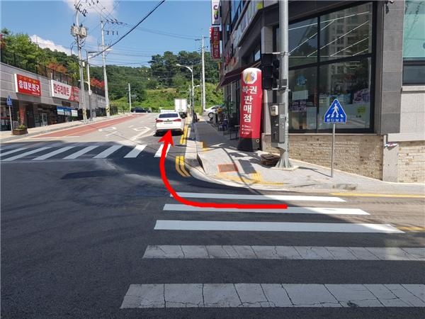 우회전 차로 확보로 교통 흐름 개선