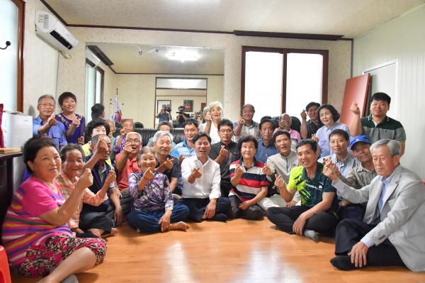 박정현 군수 옥산면 민생현장 방문 장면