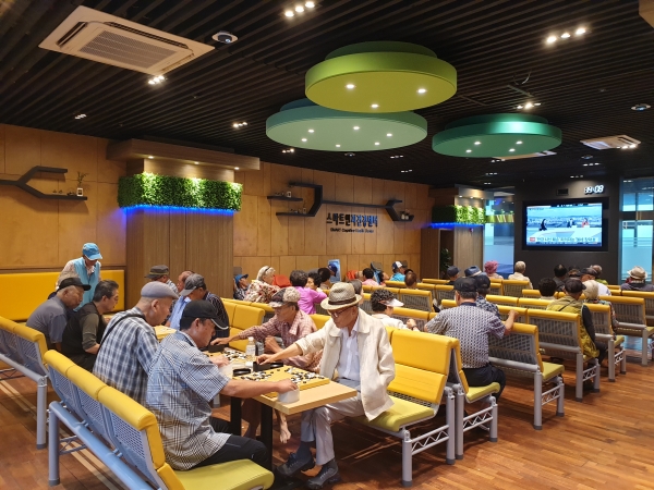 스마트인지건강센터  힐링존 이용자 사진