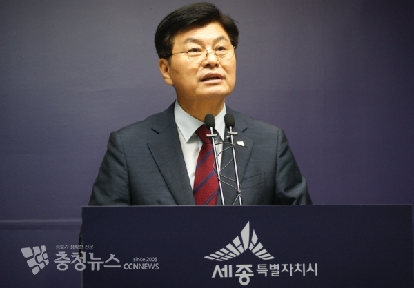 답변하는 이춘희 세종시장 / 충청뉴스 최형순 기자