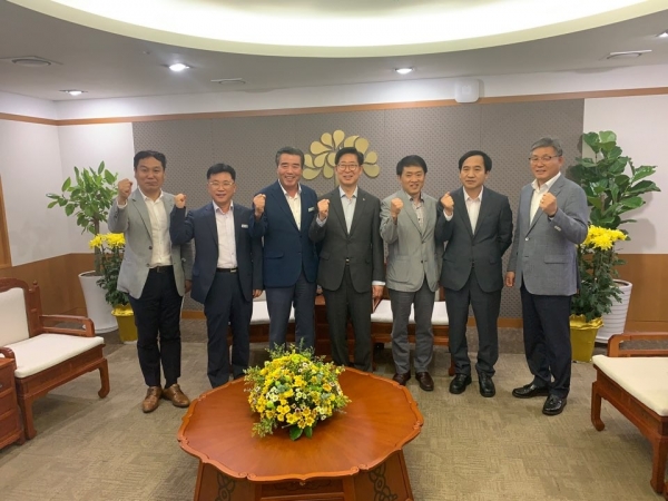 김동일 보령시장 충남도청 방문 예산 건의