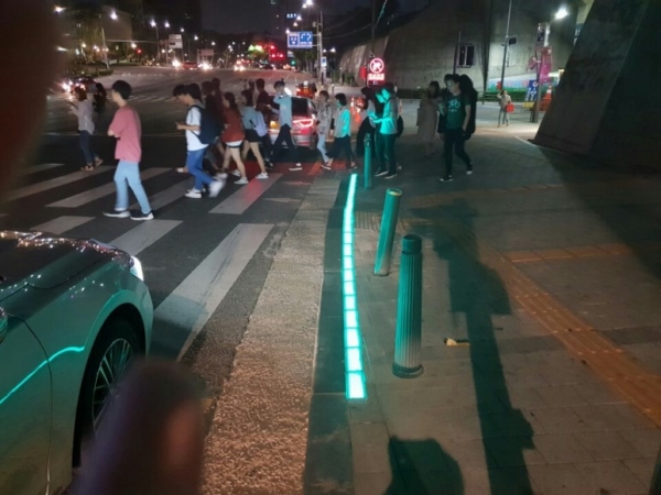 바닥신호등 모습