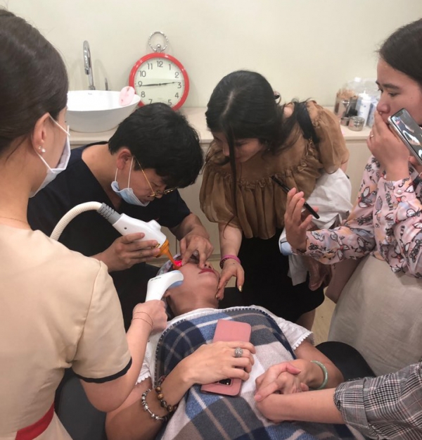 베트남하노이 미용협회 관계자 팸투어 진행 모습