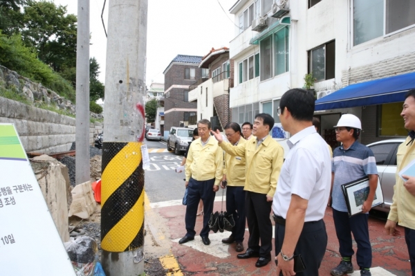 남부호 부교육감, 대전도마초·대전느리울초 통학로 개선 공사 현장 점검