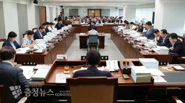 충남도의회 예산결산특별위원회