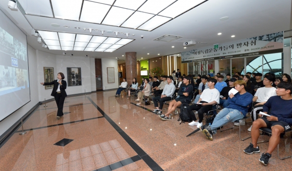 산사현대시100년관,  심옥주 소장 초청 특강