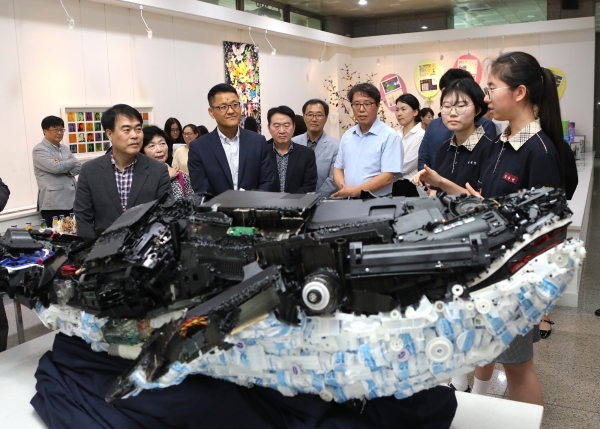 스승과 제자가 함께하는 '사제동행 미술작품전' 개최