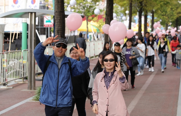 지난 2018계룡군문화축제 걷기 대회 모습