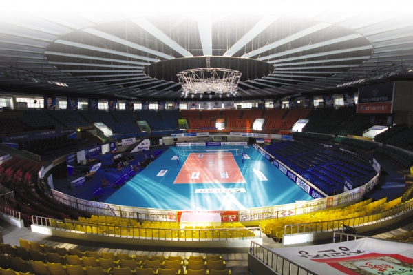 충무체육관 전경