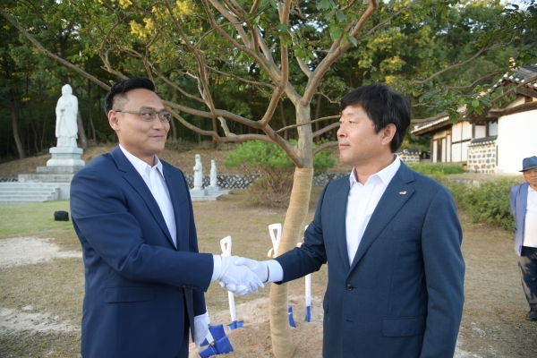 공자의 제79대 적장손 콩추이장(孔垂長) 봉사관을 맞이하는 황명선 시장