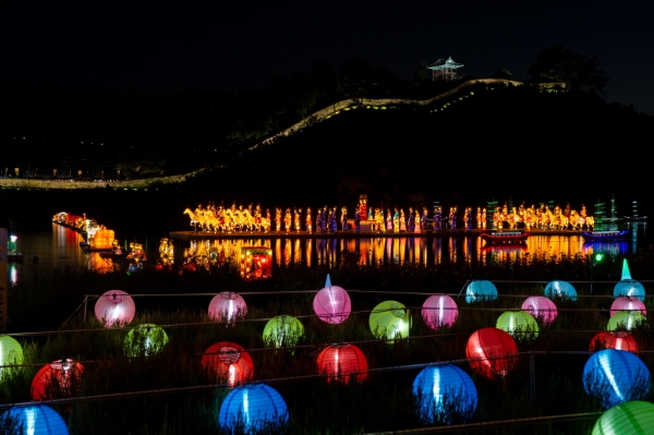 지난 제64회 백제문화제 야경 모습