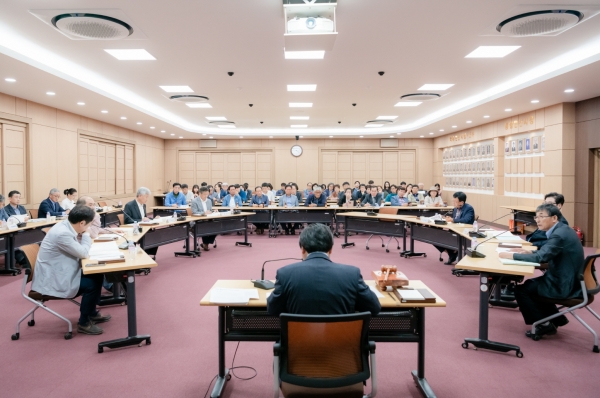 공주시 보조금 심의위원회  개최