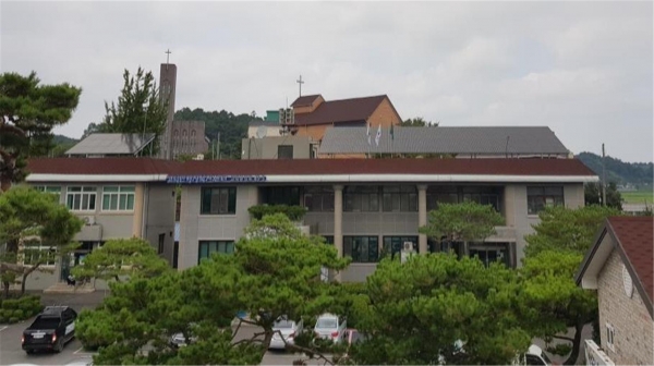 신재생에너지 융·복합지원 보급 사업(고덕면 행정복지센터 설치전경)