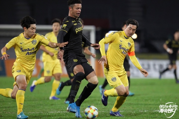 아산무궁화 선수들