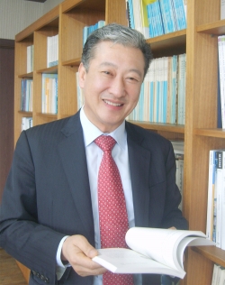 애향 및 지역선양 부문에 이우영(61)씨 수상