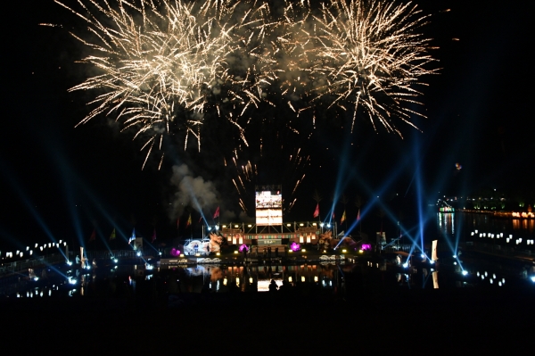 다시 보는 1955 수륙재(기념식)-백마강 수상무대