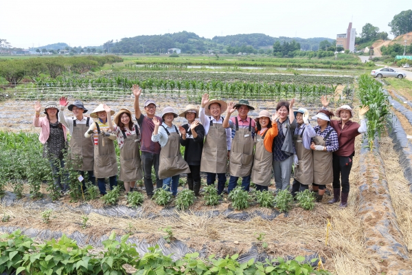 토종종자 가꾸는 마스터 가드너와 김홍장 시장