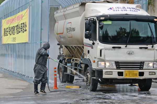 김석환 홍성군수 ASF 방역 현장 격려 및 점검