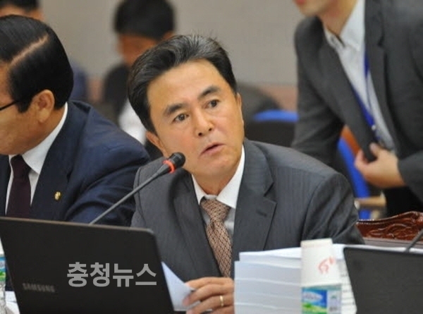 자유한국당 김태흠 국회의원