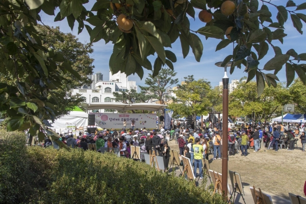 지난 9일 대덕구 덕암동에서 열린 덤바위 마을 축제 현장 모습