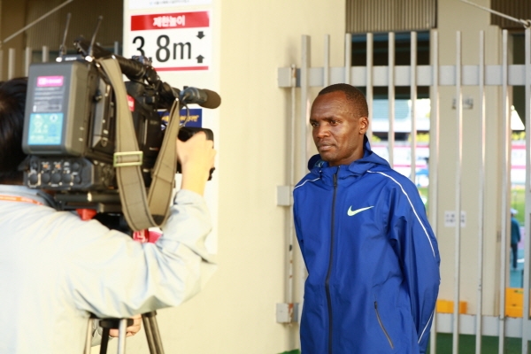 충남 청양군청 소속 마라토너 오주한 선수-1만m 경기 후 언론사 인터뷰