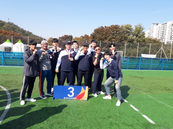 충남시각장애인 축구단 ‘제39회 전국장애인체육대회’ 3위 시상 모습