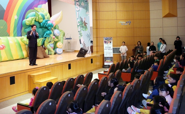 눈높이 흡연·음주 예방 뮤지컬 공연 진행 모습