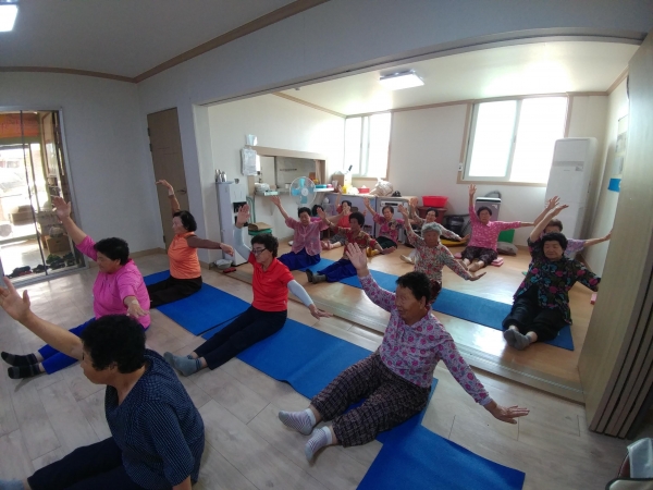 노을자공동체 (요가교실).