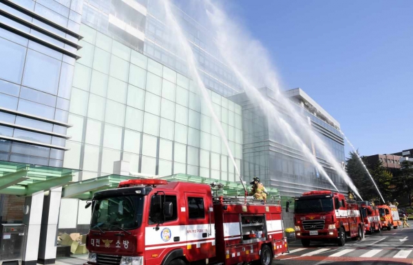 충남대학교병원 관절염․재활센터에서 대형화재 붕괴사고 발생 가정,재난대응안전한국훈련 현장종합훈련 모습