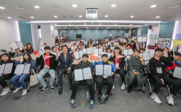 1회 정책창안대회와 8월 15일 진행된 반짝 놀이터 사진