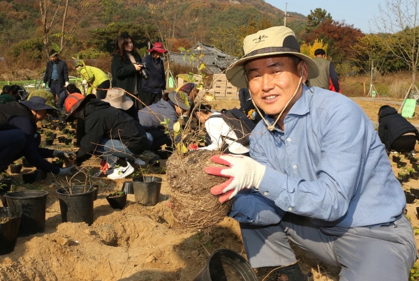한국타이어 한반도 고유종인 미선나무 식재 행사 개최