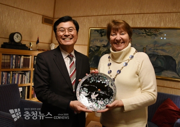 이춘희 세종시장, 마리안보르겐 오슬로 시장 접견 / 충청뉴스 최형순 기자
