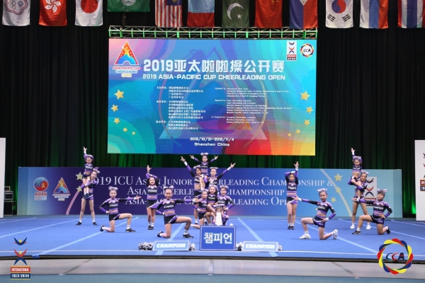 대전학생 치어리딩 팀(챔피언 티니)이 2019 아시아퍼시픽컵 치어리딩 오픈대회에서 은메달 수상