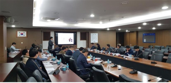 12일 천안시가 오전 시청 중회의실에서 구만섭 부시장을 비롯한 사업 관계자들이 참석한 가운데 천안중앙시장 주차빌딩 설계용역 최종보고회를 진행