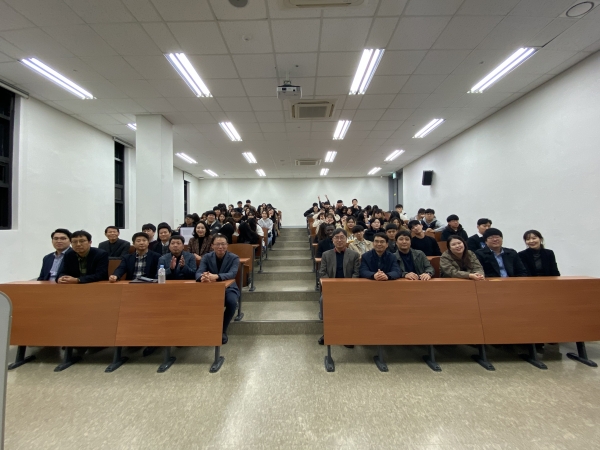 지난 12일 경상대학에서 동문 공인회계사, 세무사와 함께하는 ‘제2회 '회계인의 날' 행사 개최