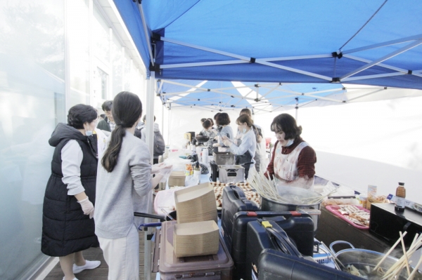 유성선병원 간호국, 취약계층 환자 돕는 ‘사랑의 바자회’ 개최