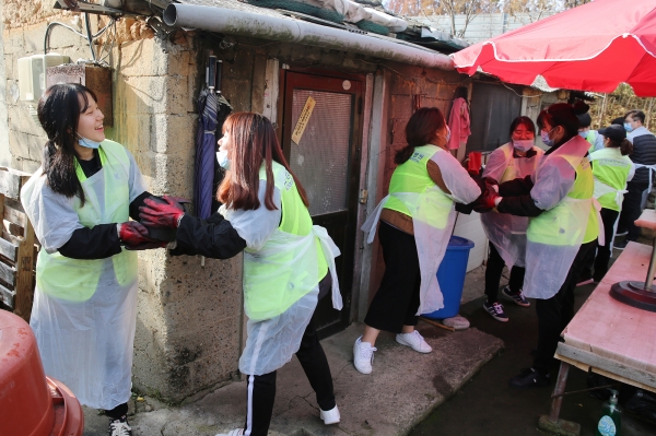 건양대병원 연탄봉사 활동 모습