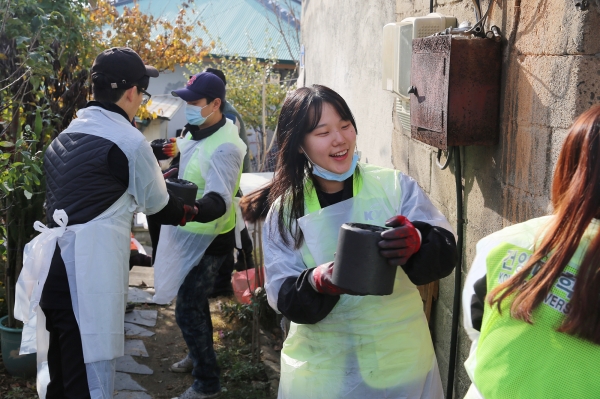 건양대병원 연탄봉사 활동 모습