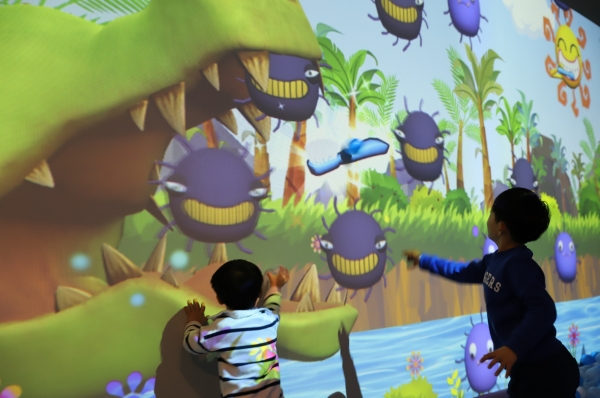 뉴딘콘텐츠의 인터랙티브 미디어 콘텐츠 피치매직볼