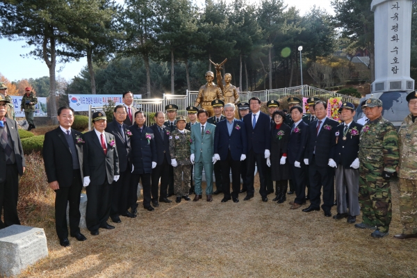 자유평화수호탑 건립 14주년 기념식