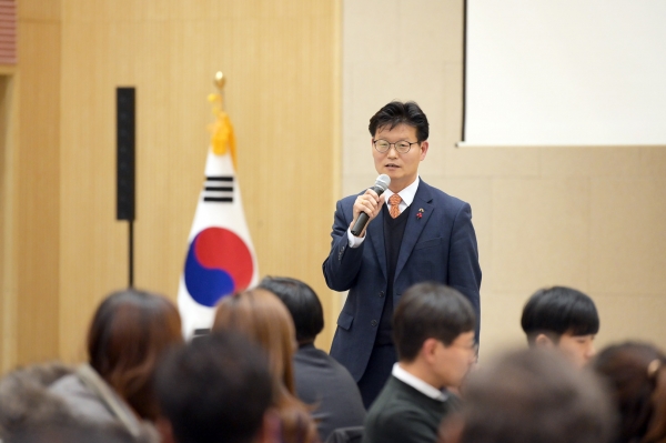 지난 3일 고마센터 컨벤션홀에서 ‘2021 대백제전 비전과 전략수립을 위한 포럼’을 개최했다.