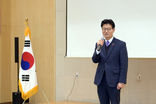 공주시 이통장 아카데미에서 김정섭 시장 인사말 모습