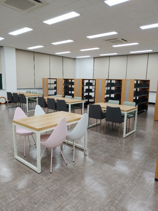 용운도서관 내부 모습