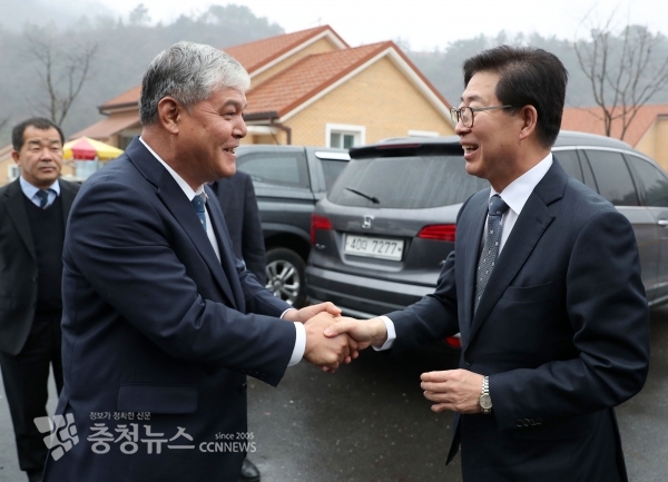 문정우 금산군수와 양승조 지사