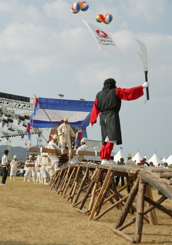 백제문화제 용정리 호상놀이 공연 장면