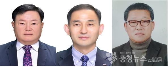 왼쪽부터 이정호 태양전기 사장, 박광훈 배드민턴협회장, 권병철 전 체육회 사무국장