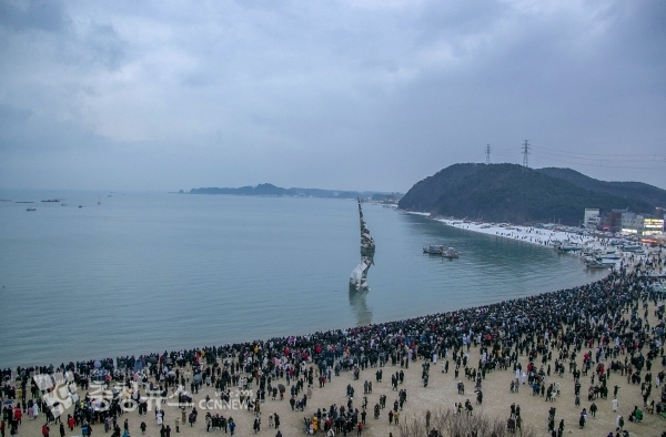 당진 왜목 해돋이 인파 / 충청뉴스 최형순 기자