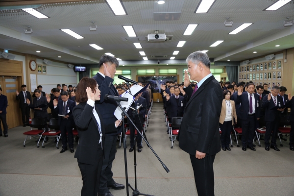 청렴서약 및 결의대회(청렴 결의문 낭독).